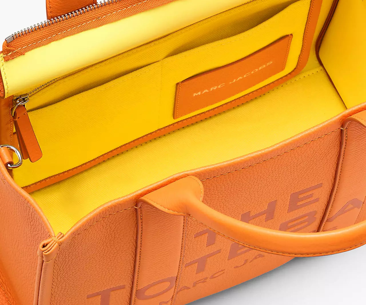 THE LEATHER MEDIUM TOTE BAG- Tangerine