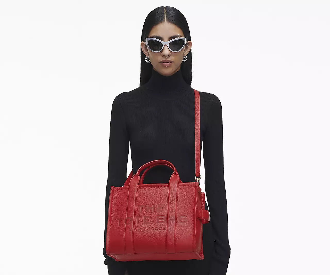 THE LEATHER MEDIUM TOTE BAG- True Red
