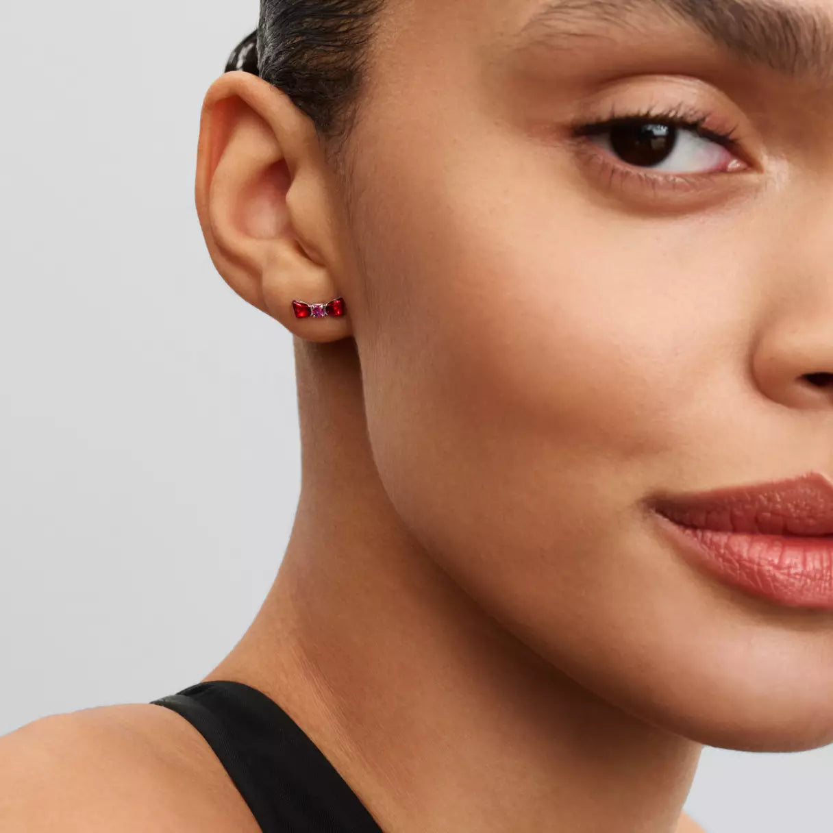 Snow White Bow Earrings by Pandora