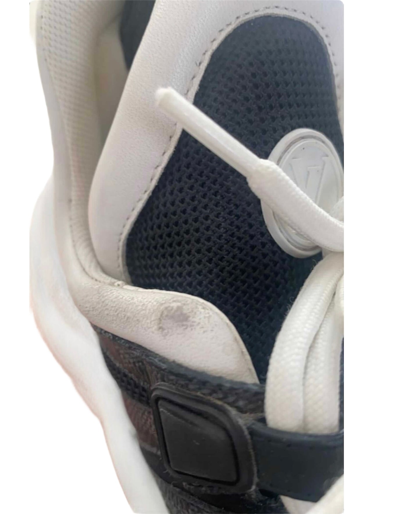 Louis Vuitton PreLoved Tenis