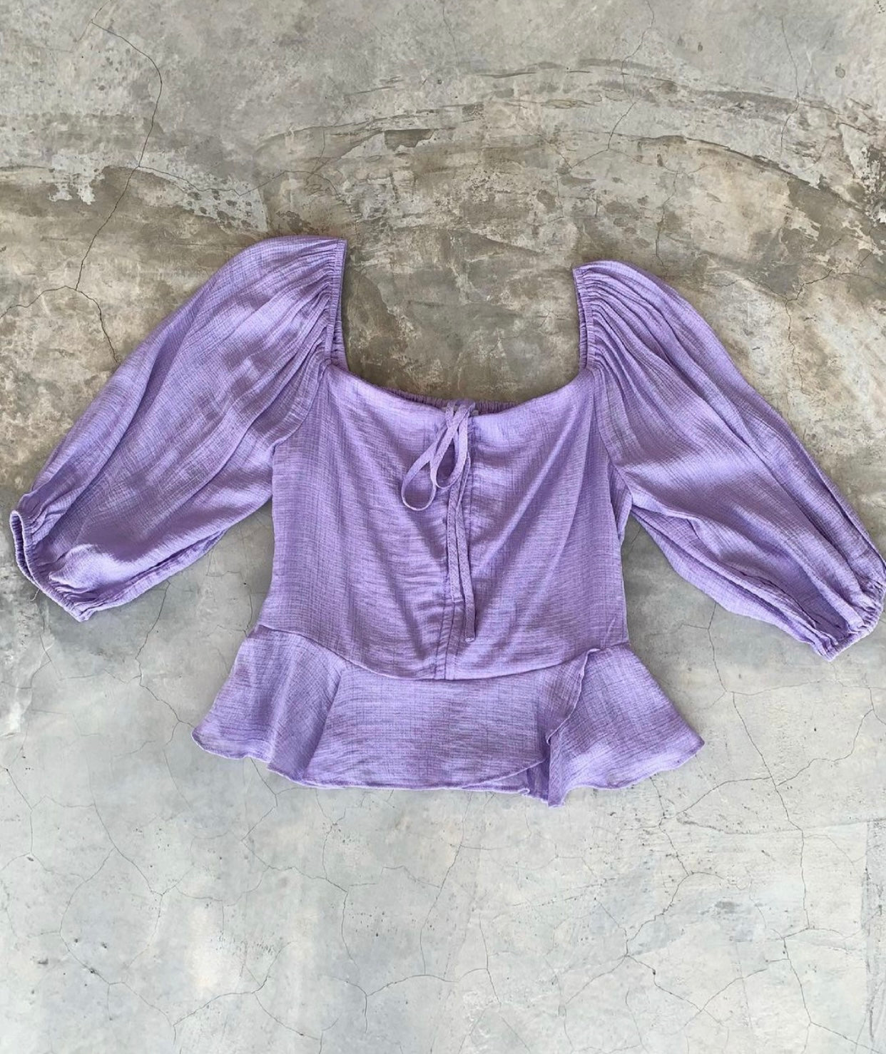 Blusa Lilac Con Mangas Y Cordón