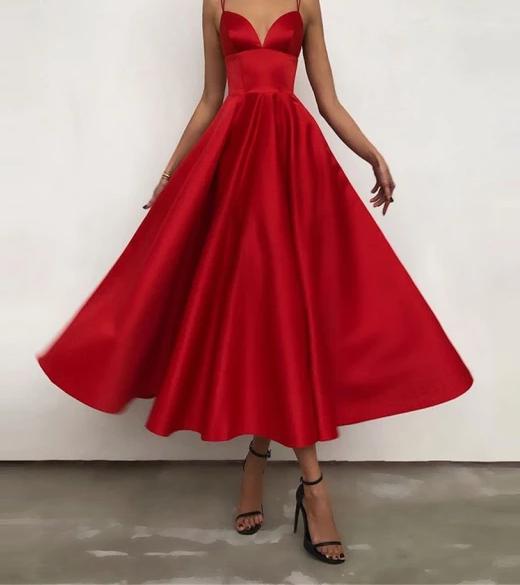 Vestido~ Satín Escote de Corazón Rojo