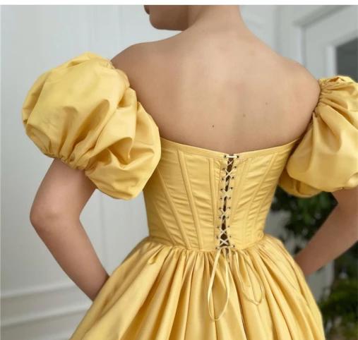 Vestido~ Mangas Abombadas Cortas Abertura Lateral Tulipán