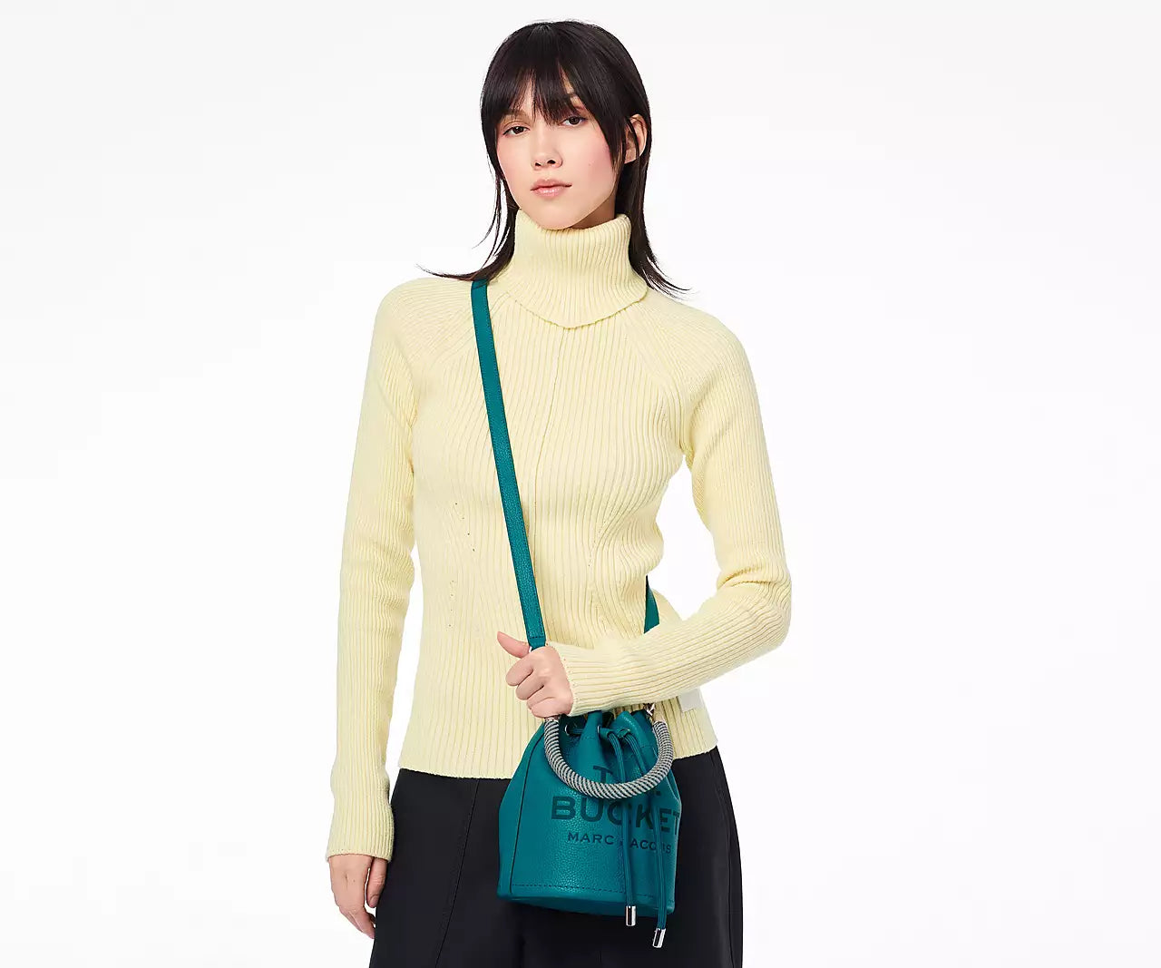 THE LEATHER BUCKET BAG- Harbor Blue