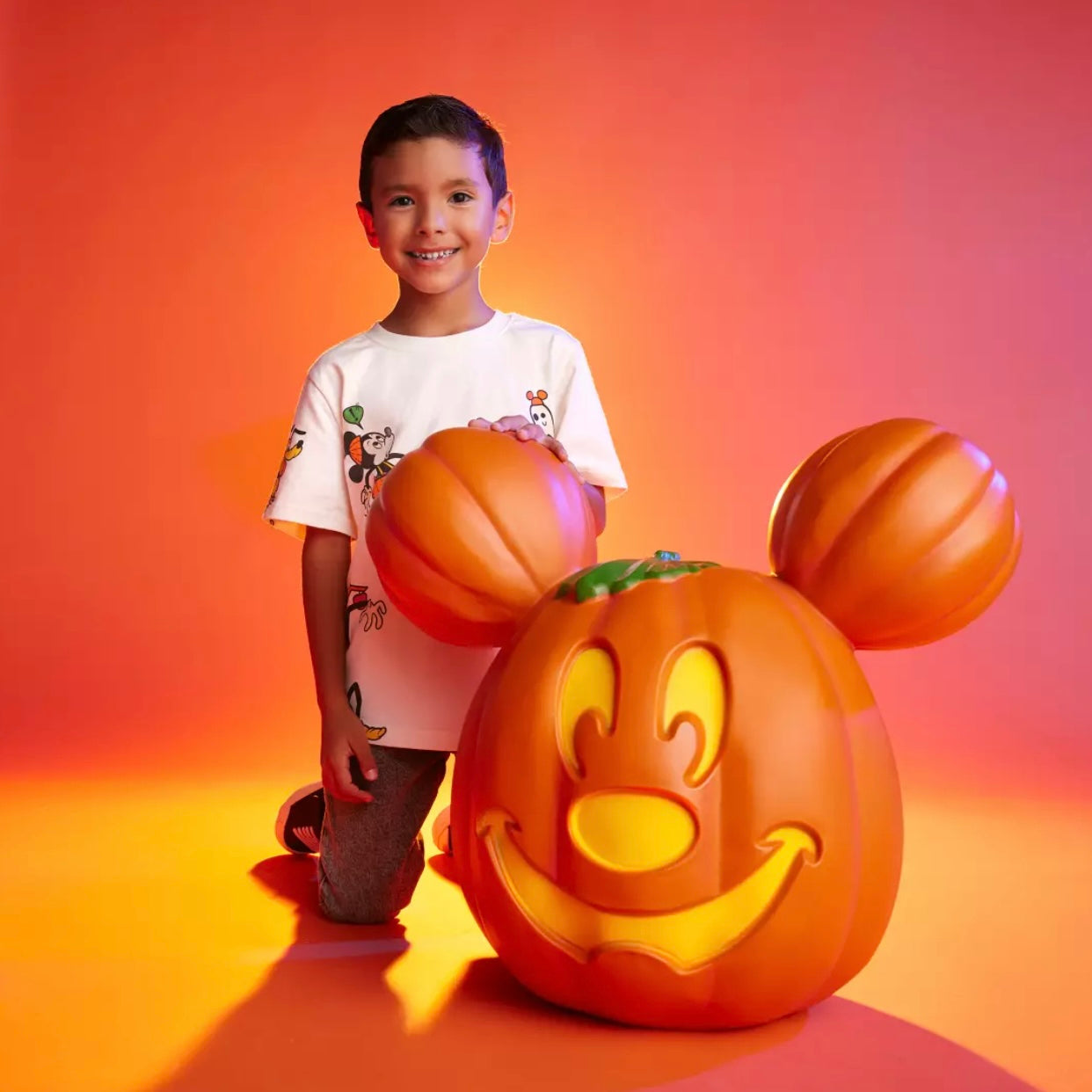 Mickey Mouse Pumpkin Light-Up Jack-o'-Lantern Calabaza Gigante Luz