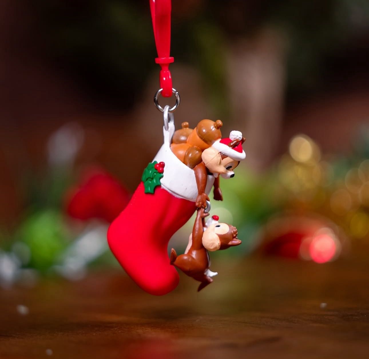 Holiday Chip ‘n’ Dale Straw Clip