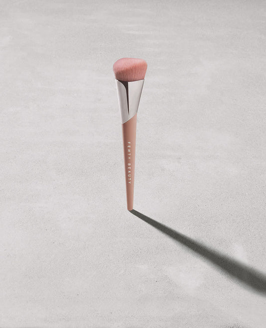 FOUNDATION BRUSH 145 Fenty Beauty