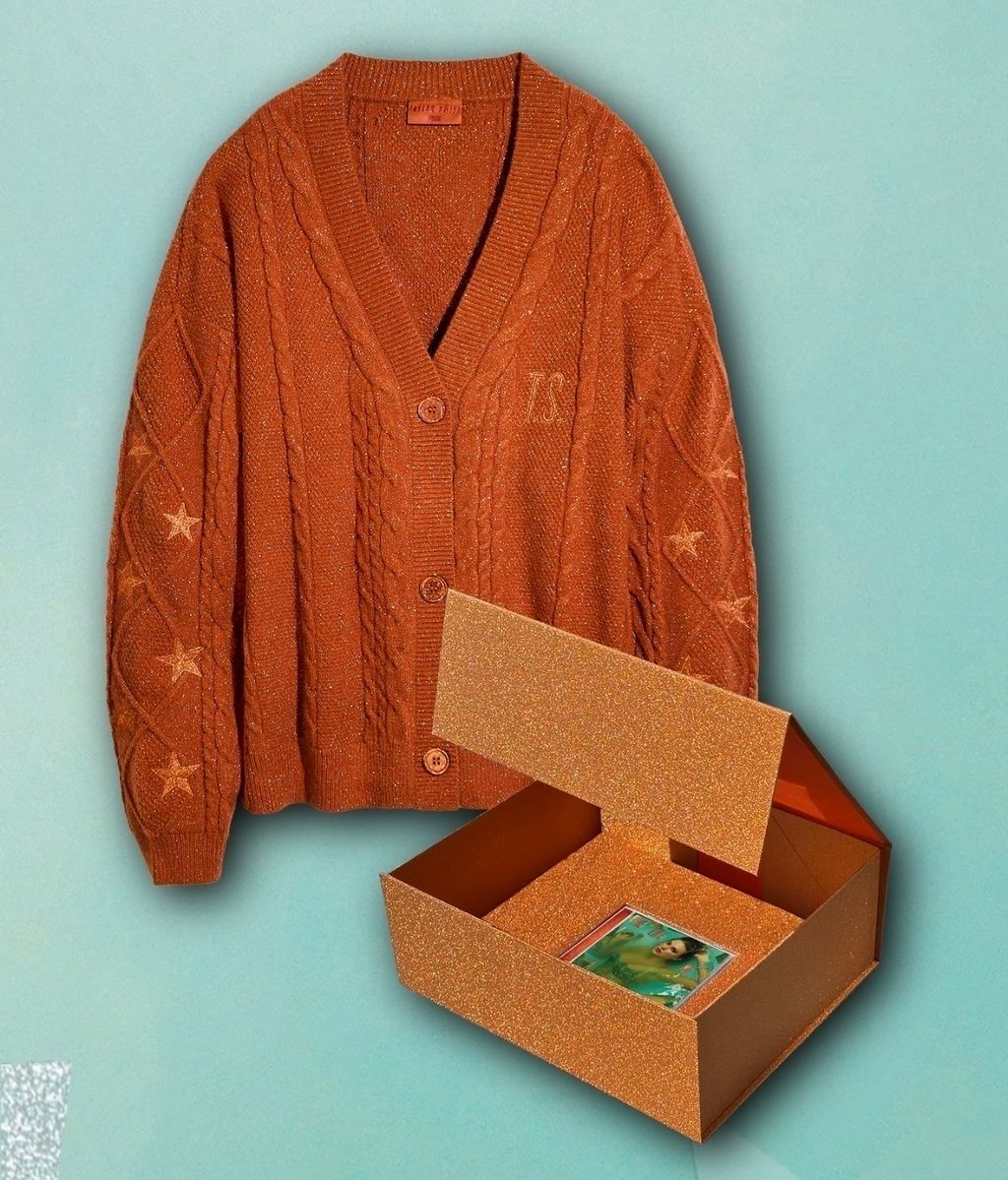 THE LIFE OF A SHOWGIRL CARDIGAN BOX SET