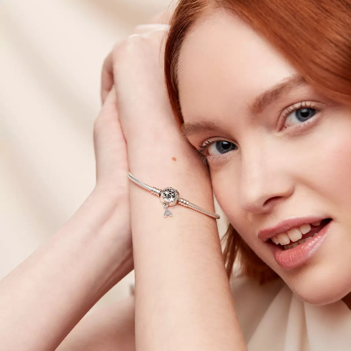 Fantasyland Castle Shooting Star Snake Chain Bracelet  – Disney Parks