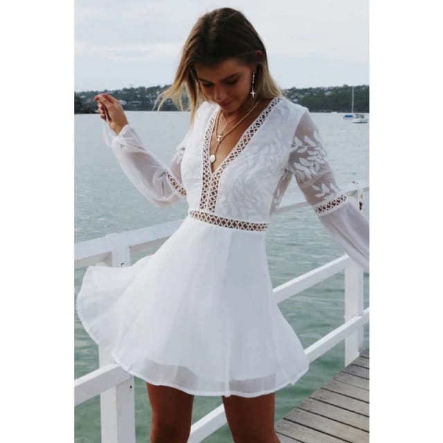 Vestido para Playa~ Blanco con Bordado de Hojas