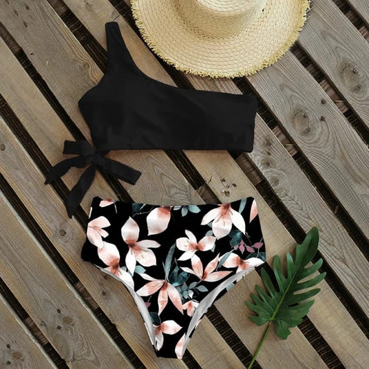 Traje de Baño~ Bikini Escote Asimétrico Flores Negro