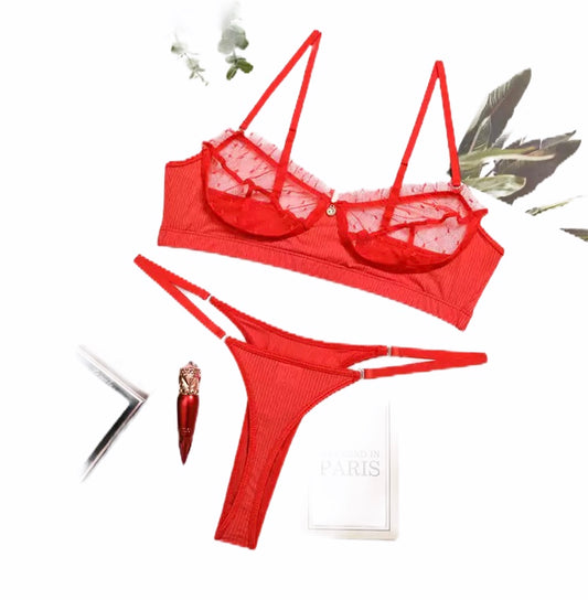 Set lencería semi transparente con detalle metálico rojo