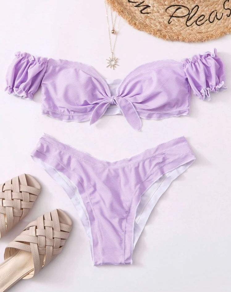 Bikini cortado alto top de hombros descubiertos lila