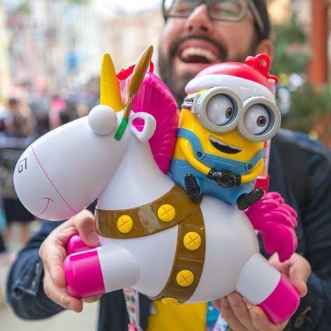 Disney Tokyo Palomero Minion Unicornio