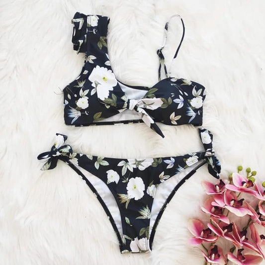 Traje de Baño~ Bikini Asimétrico Flores Negro