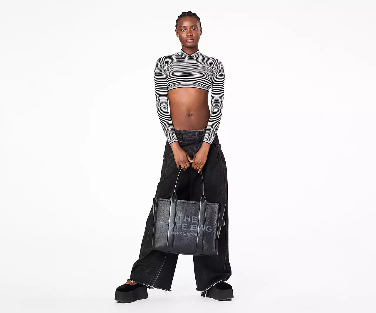 THE LEATHER LARGE TOTE BAG- Black