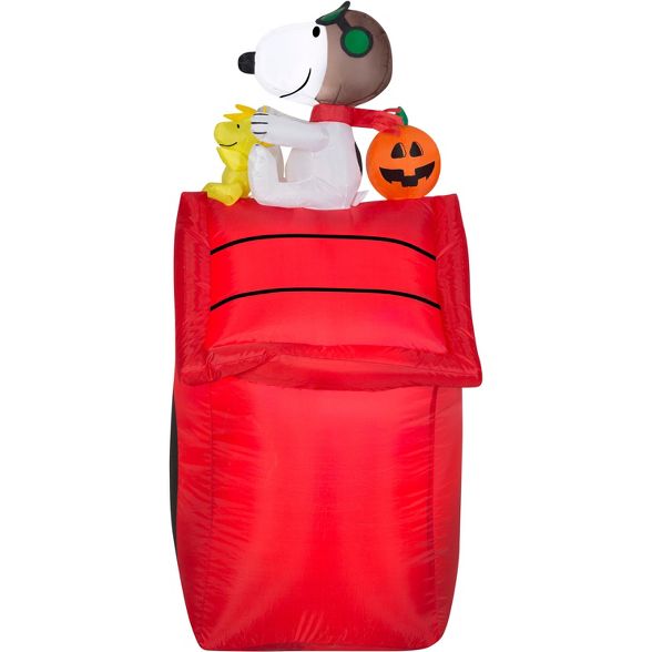 Inflable Snoopy Casa Penauts 1.06mts