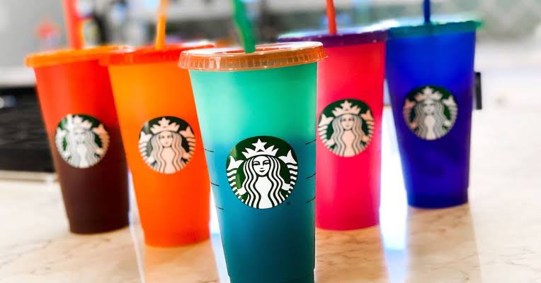 Starbucks súper oferta 5 vasos cambia color