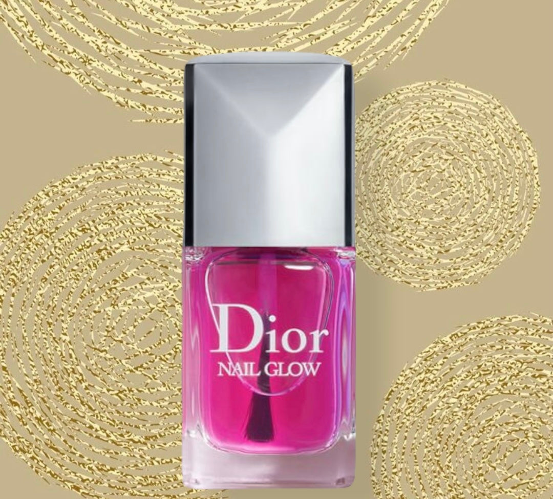 Dior Nail Glow 10ML Efecto manicura francesa instantánea, tratamiento blanqueante- Estará en $649