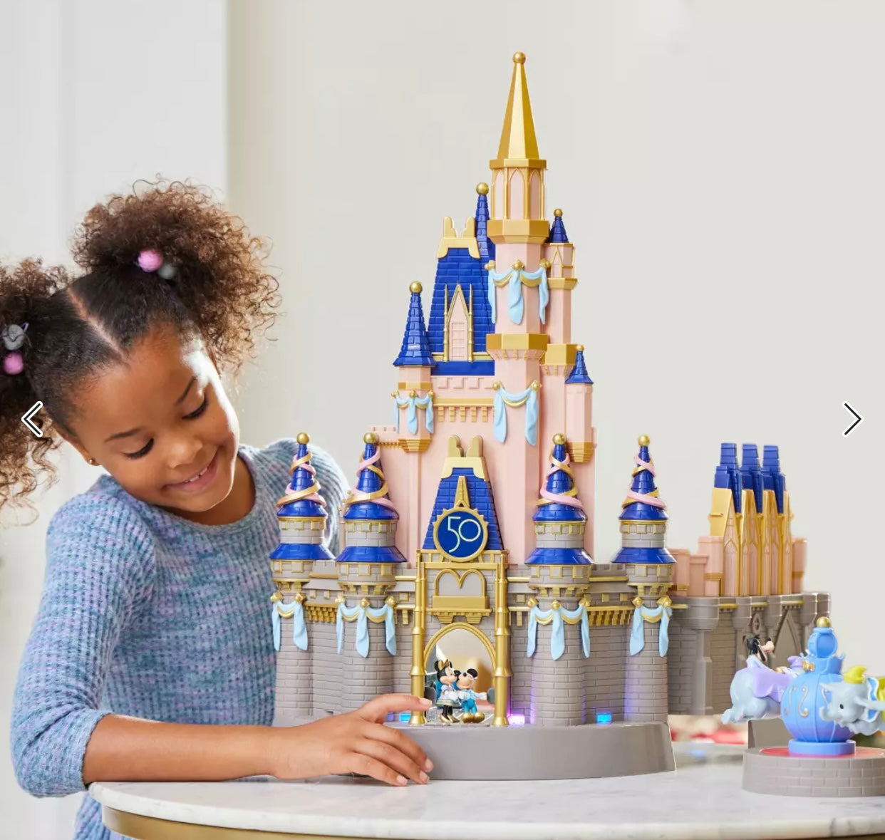 Castillo Disney Coleccion 50 Años con Luz Edición Limitada - Apártalo con $2mil