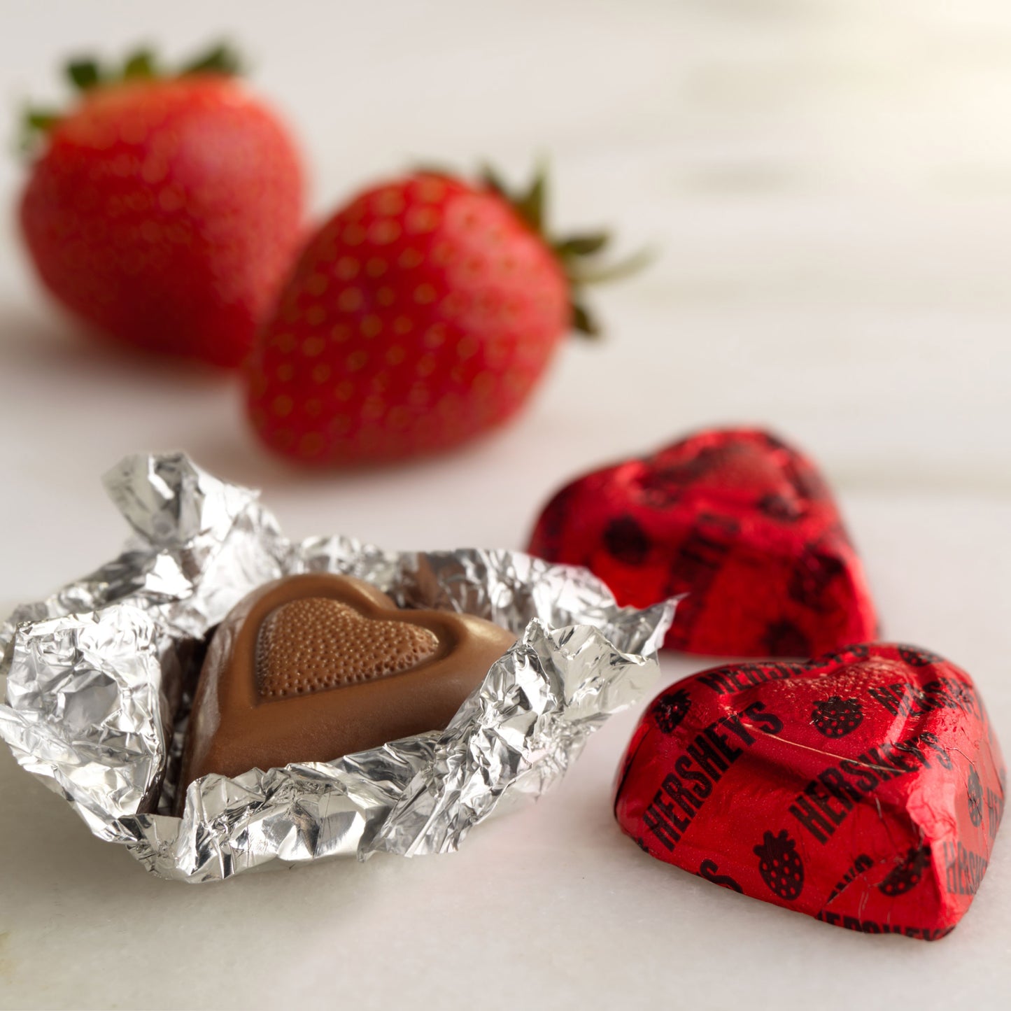 Hershey's Valentine Extra Creamy Milk Chocolate with Strawberry Crème Hearts